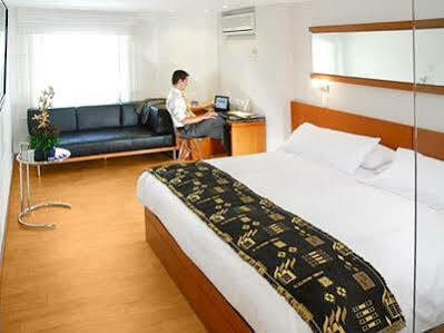 Avani Royal Zona T Hotel 4*