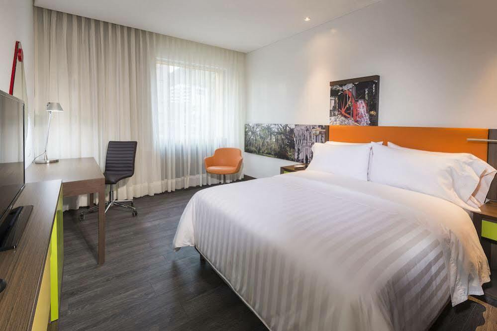 Hampton By Hilton Usaquen 4*