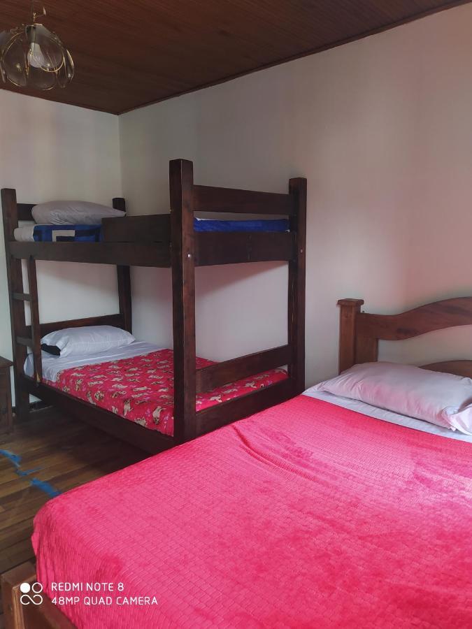 Hostel Hostal Cq Lourdes *