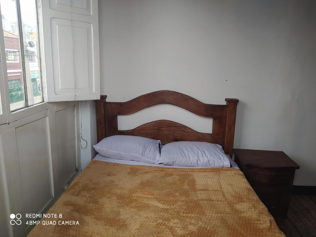 Hostal Cq Lourdes * Bogota